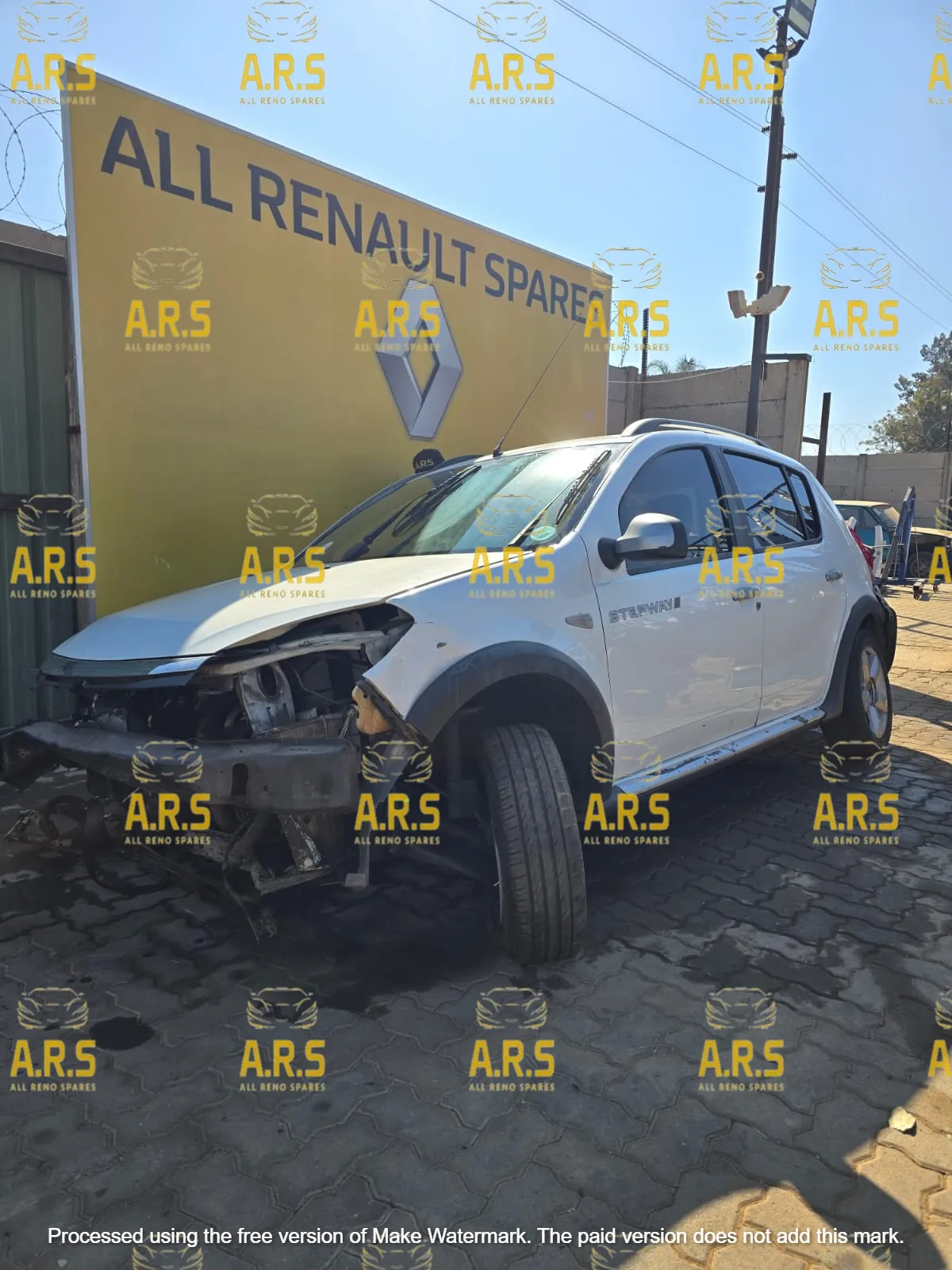 2011 Renault Sandero K7MF710UF90671 view 4
