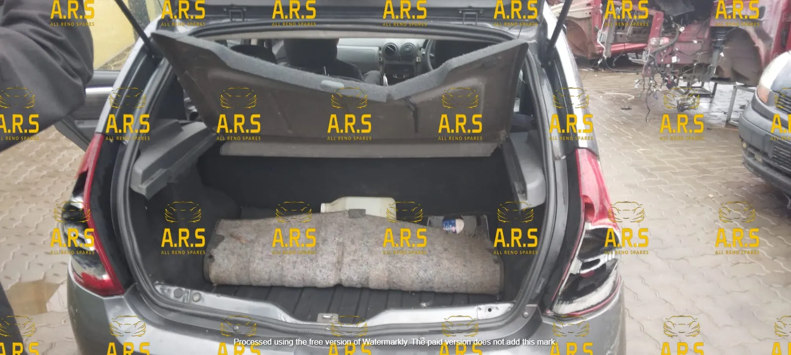 2011 Renault Sandero K7NF710UF67556 view 3