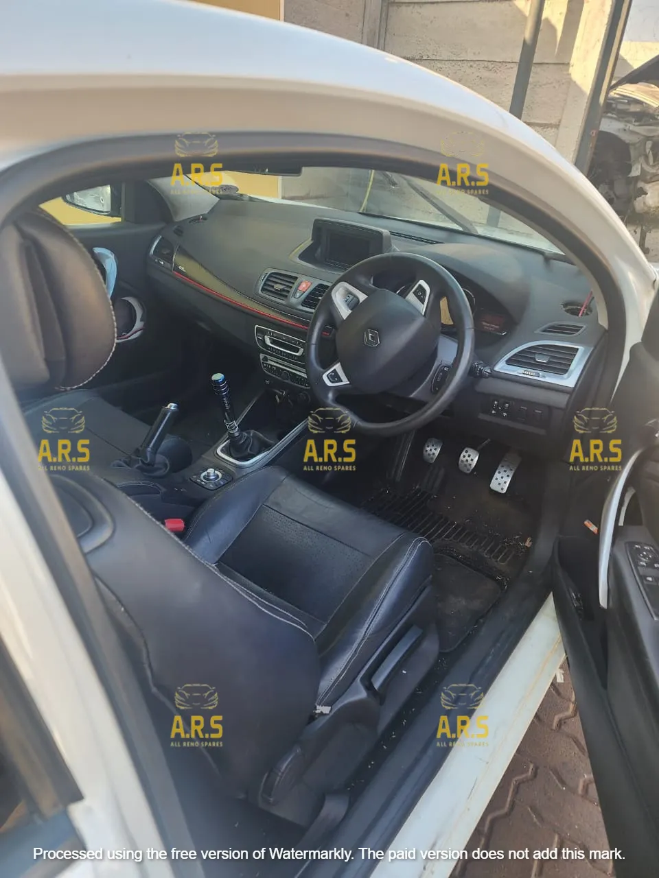 2011 Renault Megane H4JA70D071732 view 4
