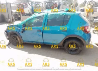 2014 Renault Sandero  view 4