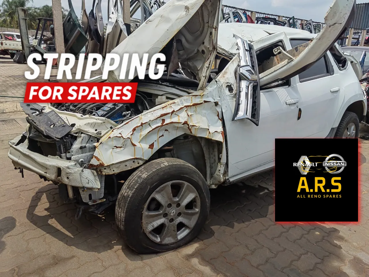 2014 Renault Duster  Stripping For Spares