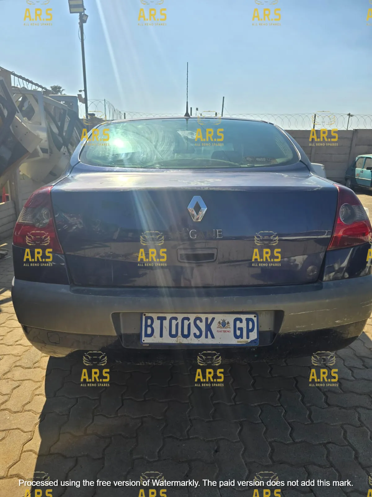 2009 Renault Megane view 2