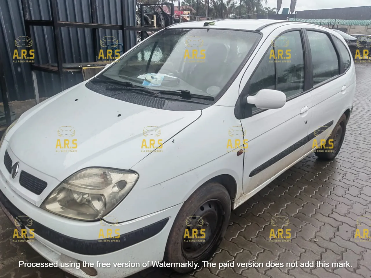 2001 Renault Scenic D700166 view 3