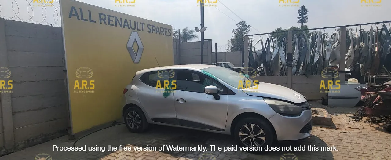 2015 Renault Clio D4FD740F956210 Stripping For Spares