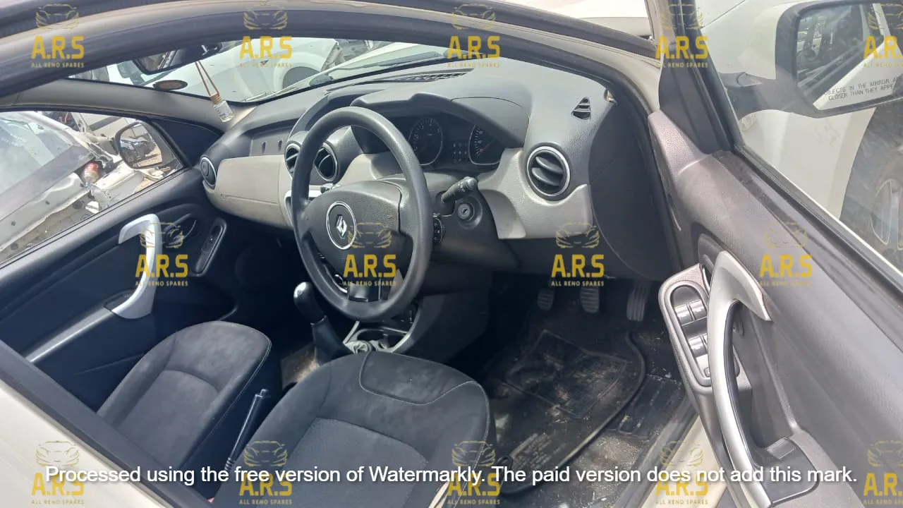 2016 Renault Duster K4MA690D246563 view 3