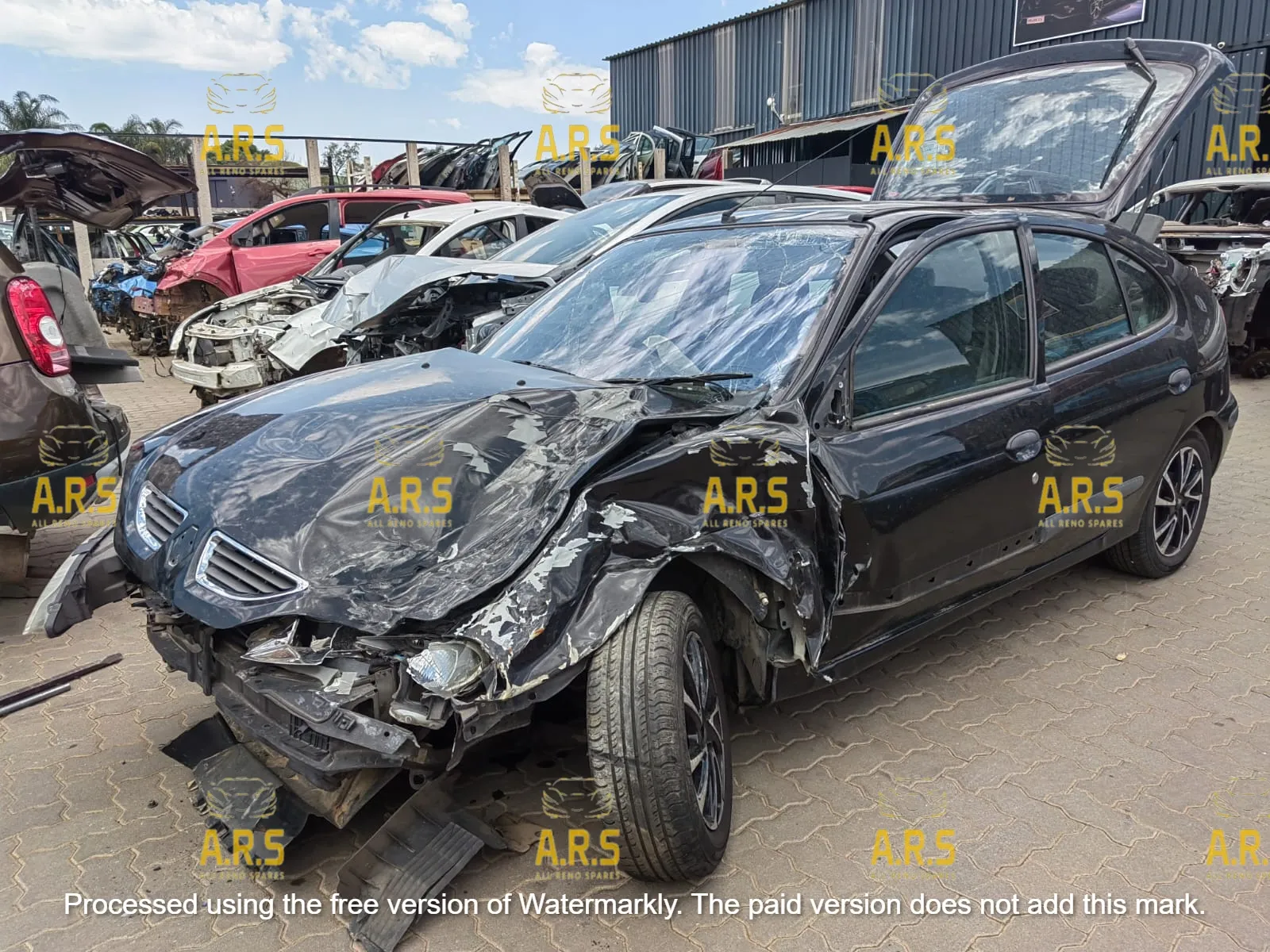 1999 Renault Megane BLK00221049A view 4
