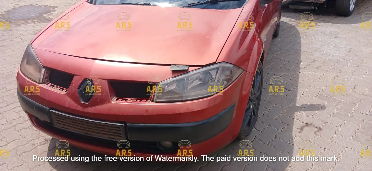 2004 Renault Megane view 3