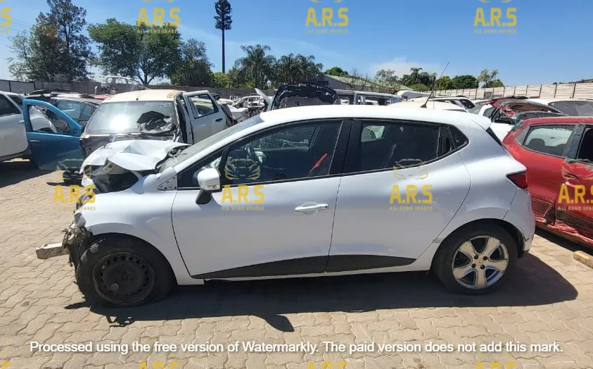2015 Renault Clio H4BA400U281804 view 5
