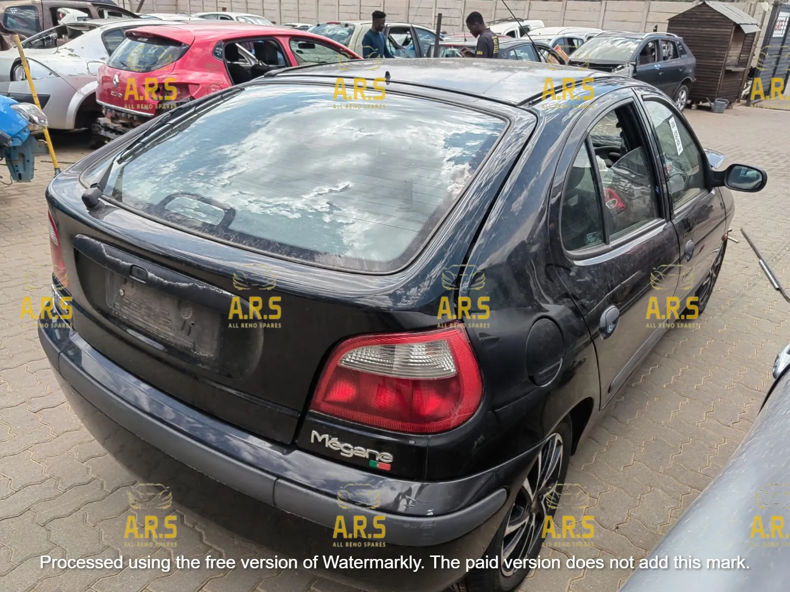 1999 Renault Megane BLK00221049A view 2