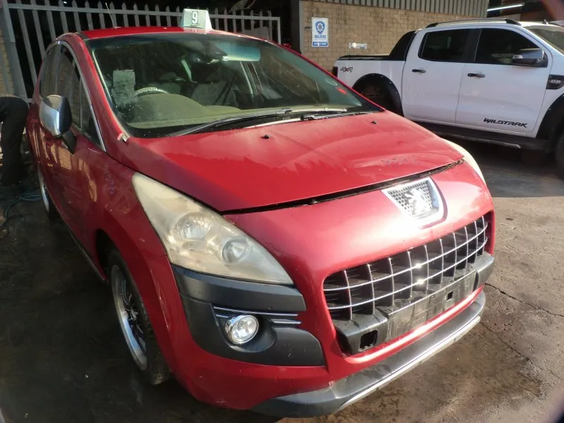 2012 Peugeot 3008 view 7