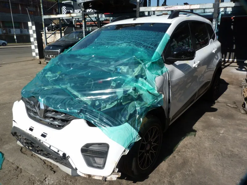 2024 Renault Triber view 2