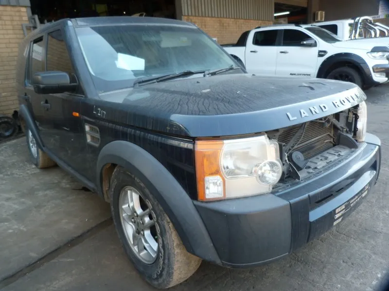 2007 Land Rover Discovery 3 view 2