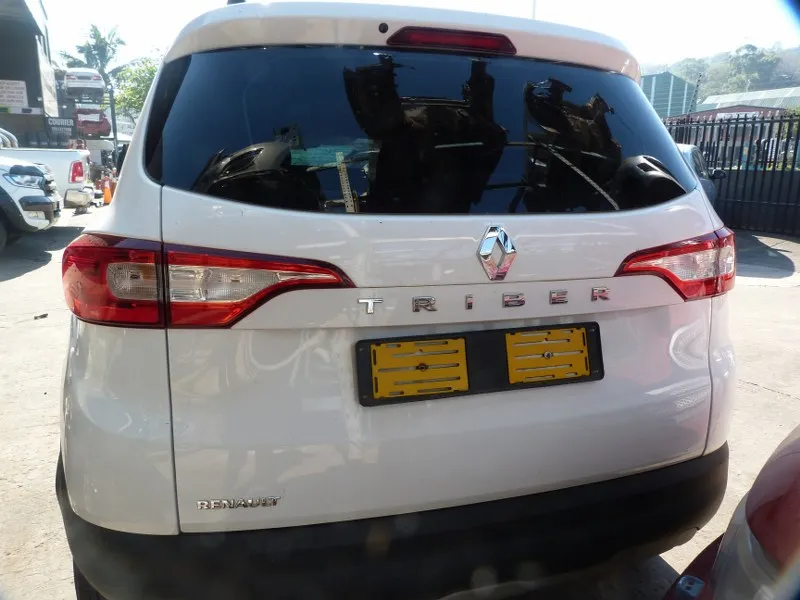 2024 Renault Triber view 6