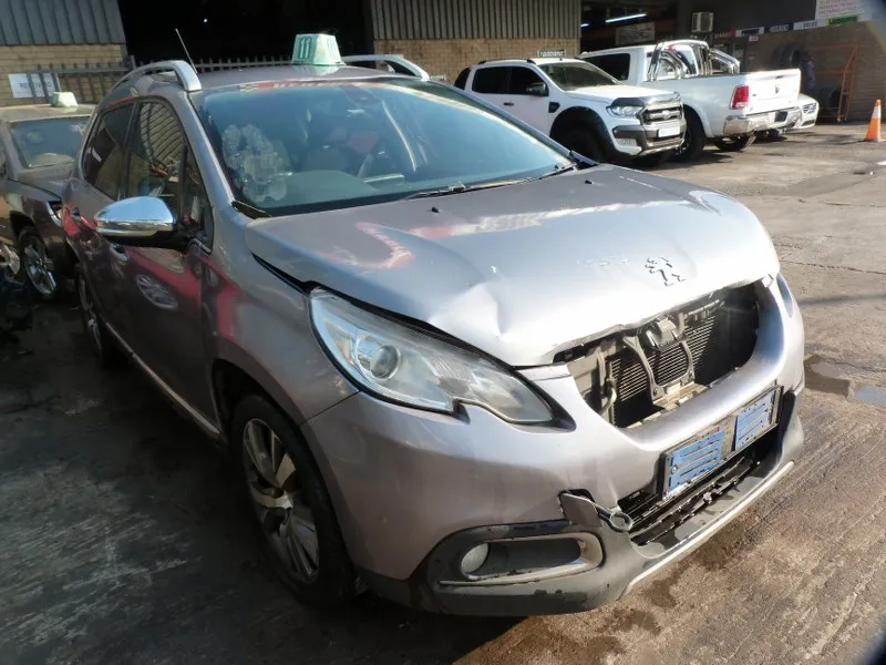 2015 Peugeot 2008 view 2
