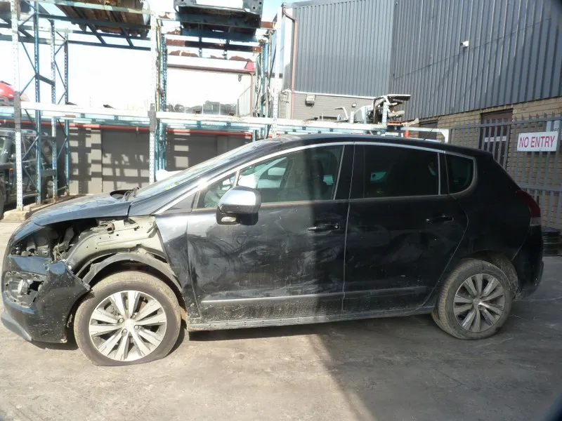 2014 Peugeot 3008 view 4