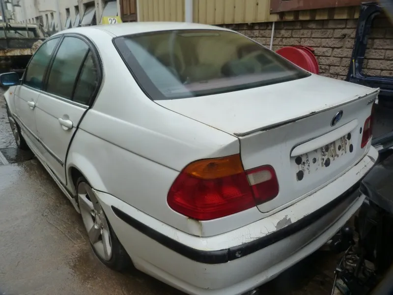 2000 BMW 325i 2.5 E46 view 5