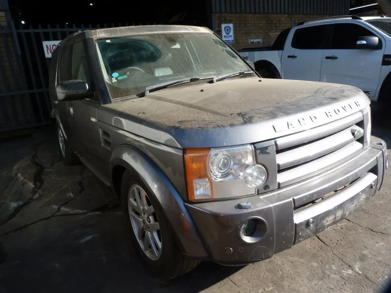 2009 Land Rover Discovery 3 view 3