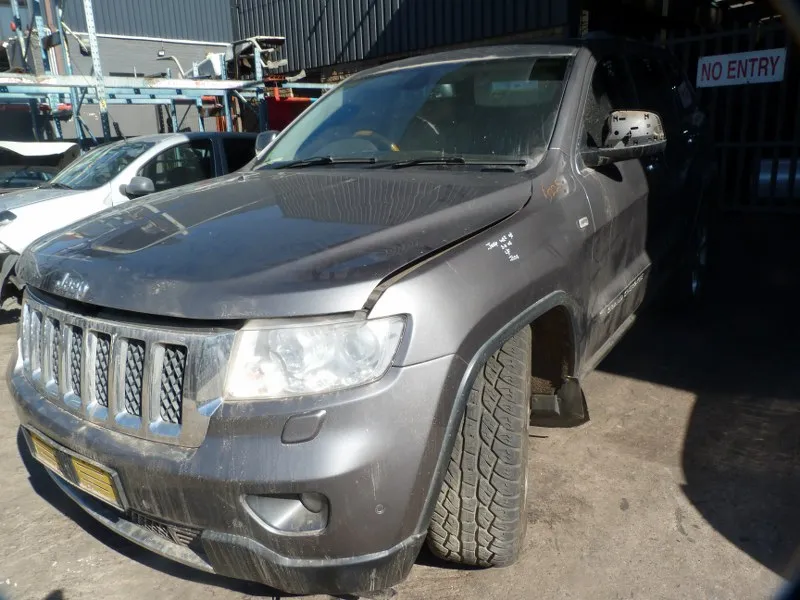 2012 Jeep Grand Cherokee view 2