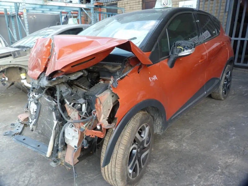 2015 Renault Captur view 3