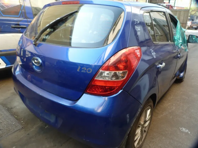2011 Hyundai i20 view 6