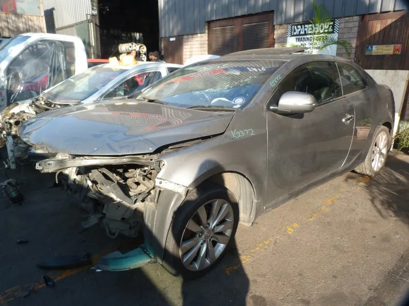 2011 Kia Cerato view 3