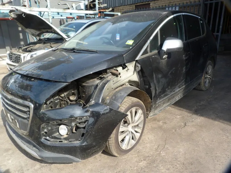 2014 Peugeot 3008 view 3