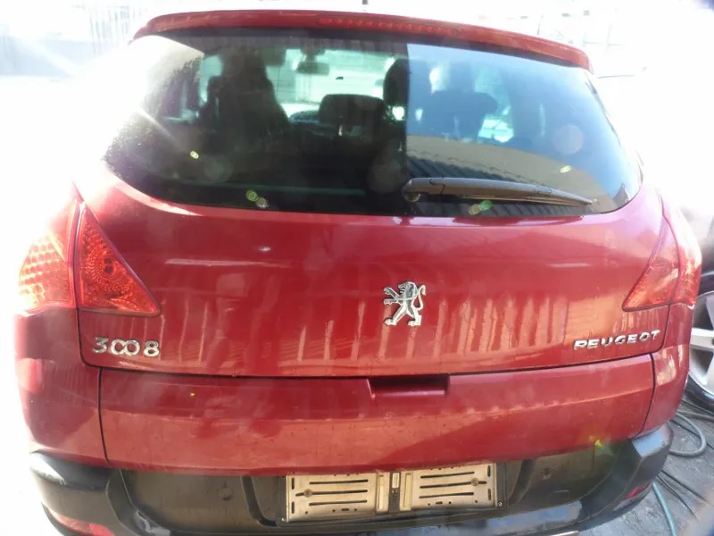 2012 Peugeot 3008 view 5