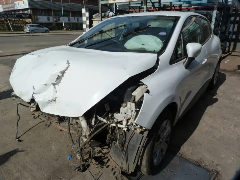 2018 Renault Clio view 2