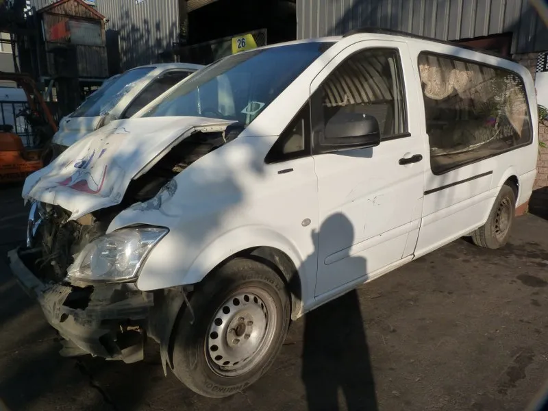 2014 Mercedes-Benz Vito view 4