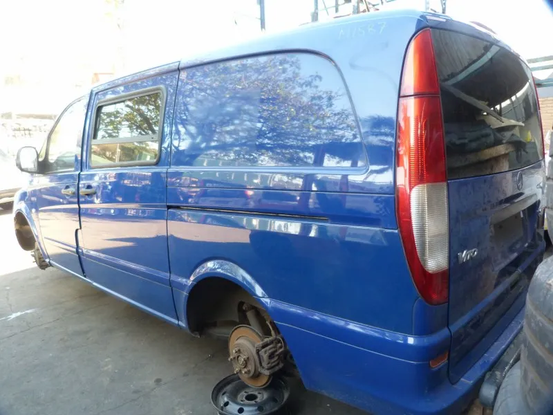 2009 Mercedes-Benz Vito view 5