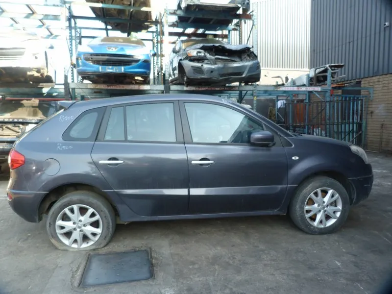 2011 Renault Koleos view 8