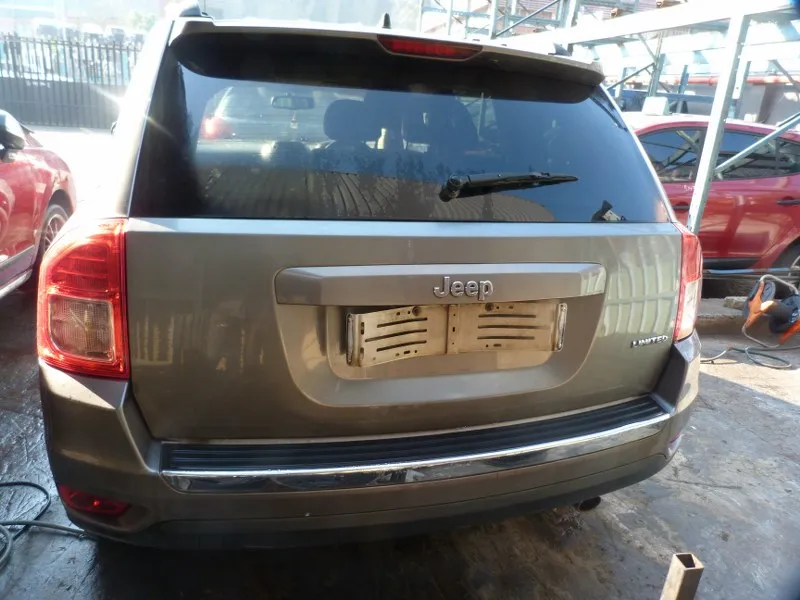 2013 Jeep Compass view 4