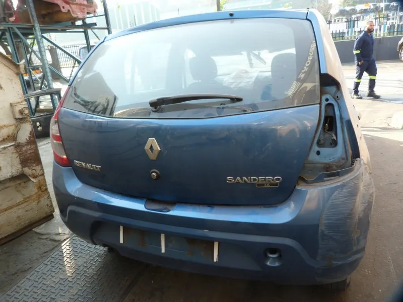 2012 Renault Sandero view 4