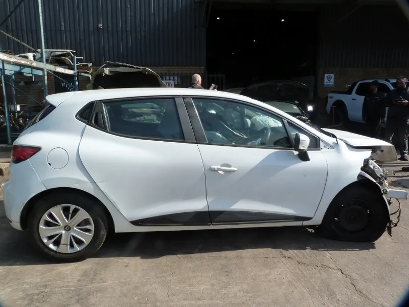 2018 Renault Clio view 4