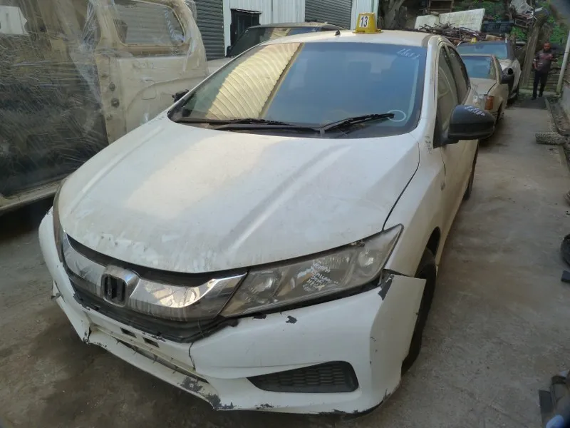 2016 Honda Ballade view 2