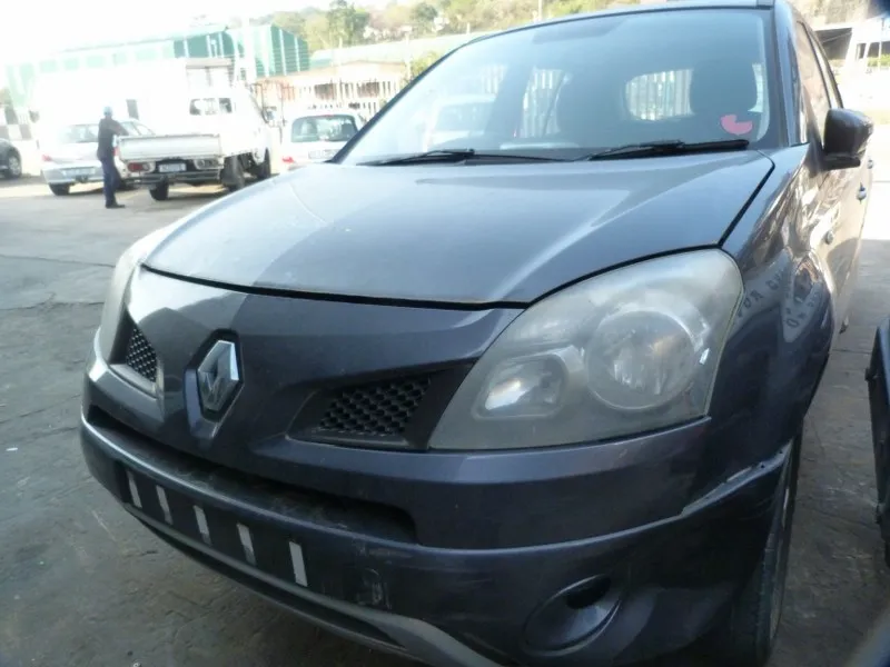 2011 Renault Koleos view 2
