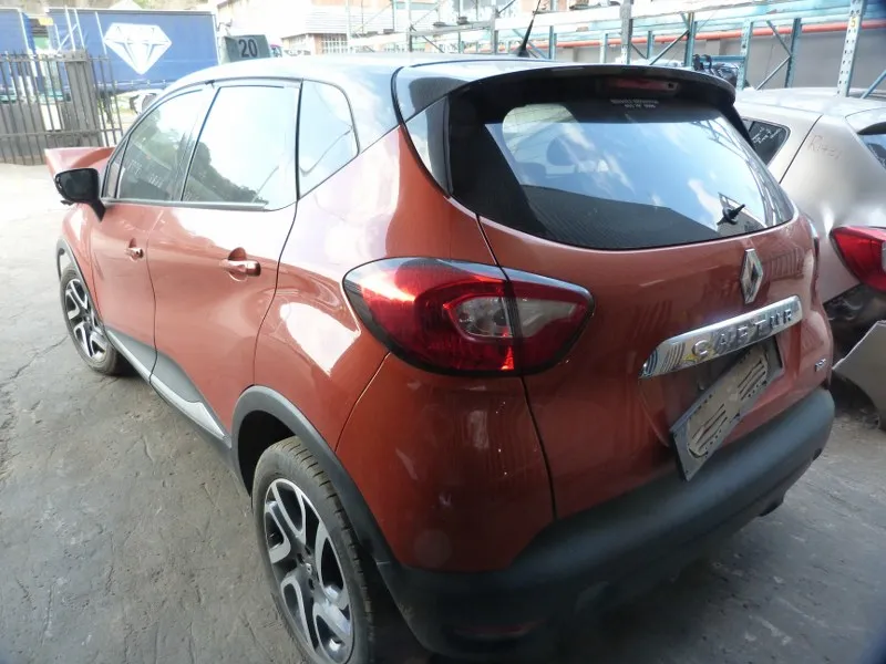 2015 Renault Captur view 5