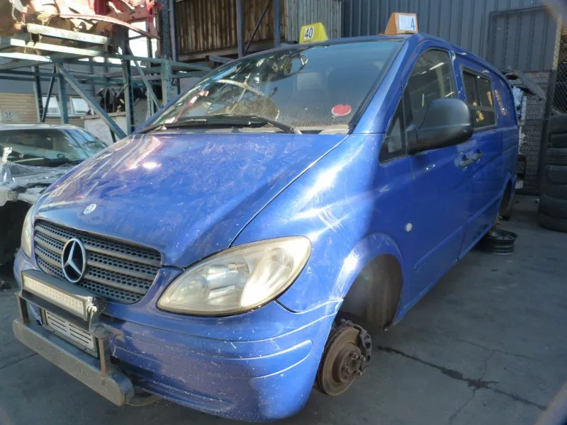 2009 Mercedes-Benz Vito view 2