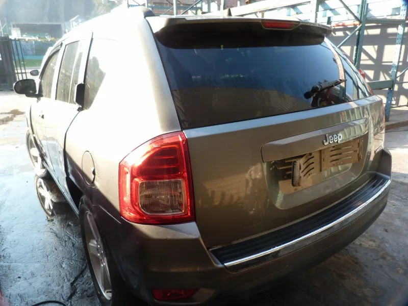 2013 Jeep Compass view 5