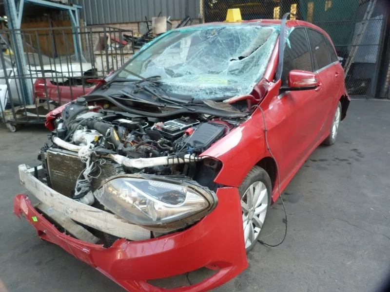 2013 Mercedes-Benz B180 W246 1.8 AT view 3