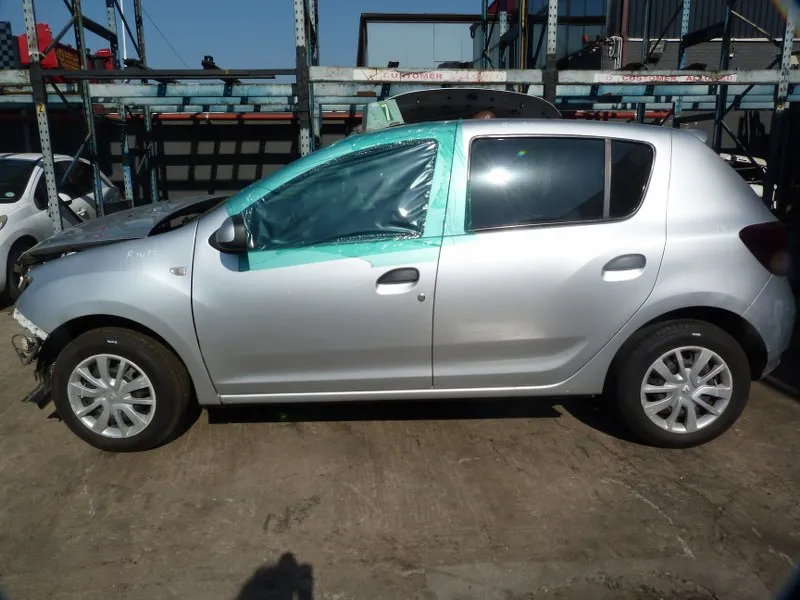 2019 Renault Sandero view 4