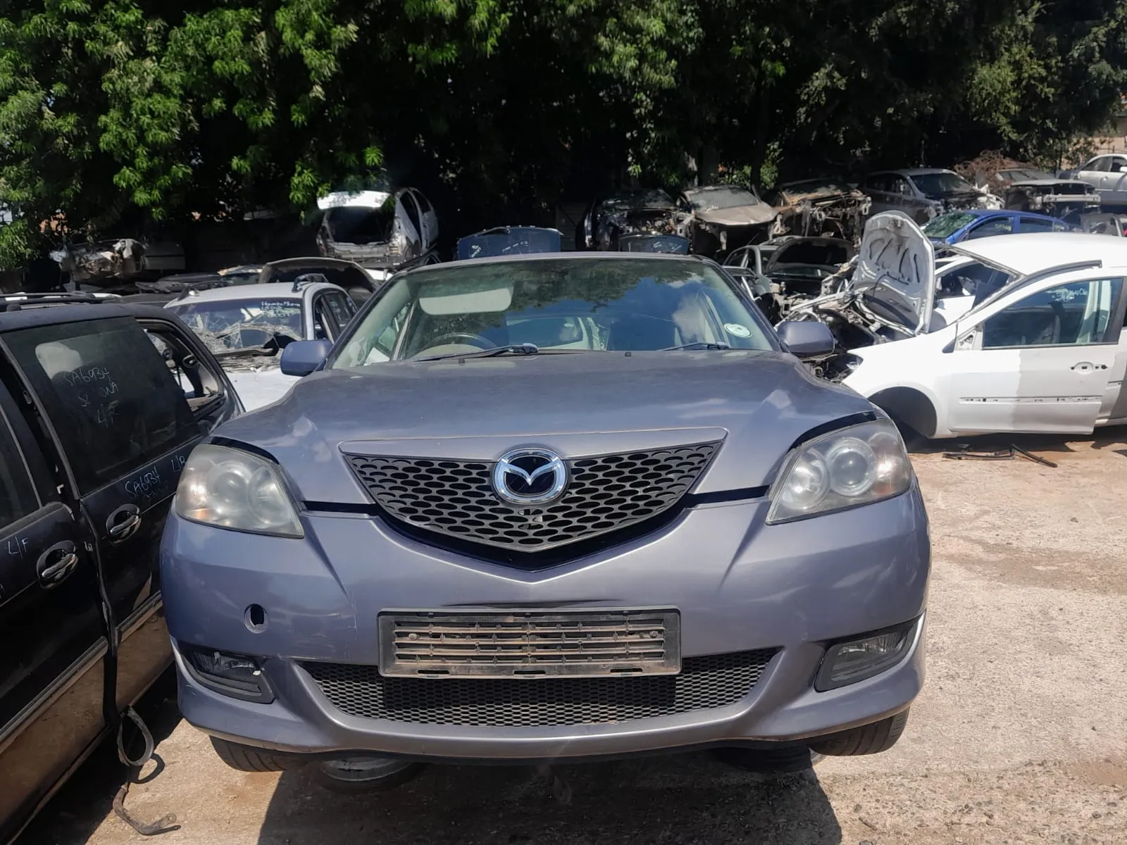 2005 Mazda 3  view 6