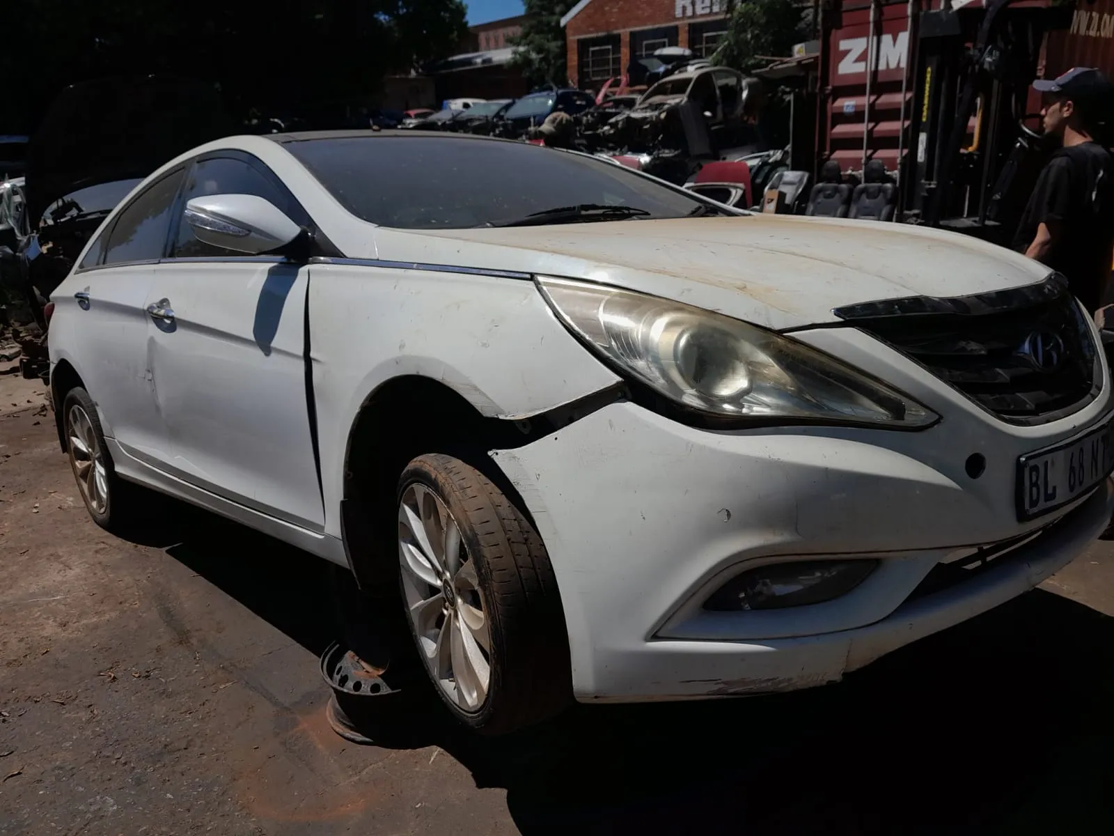 2013 Hyundai Sonata  view 2