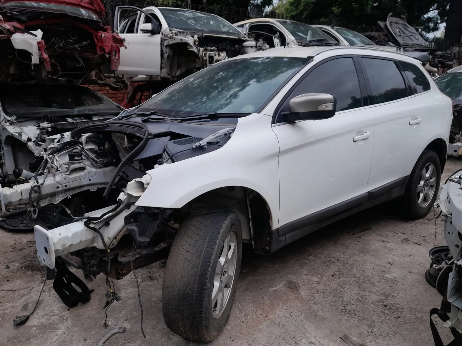 2013 Volvo XC60  view 2