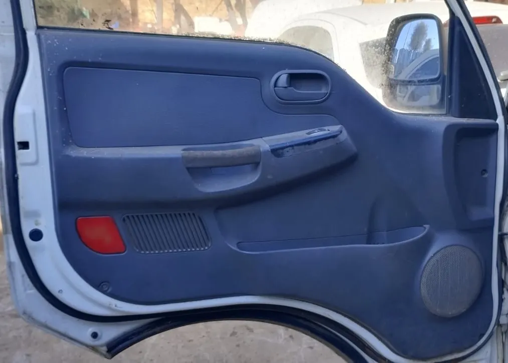 2010 Kia K-Series Pick-Up view 4