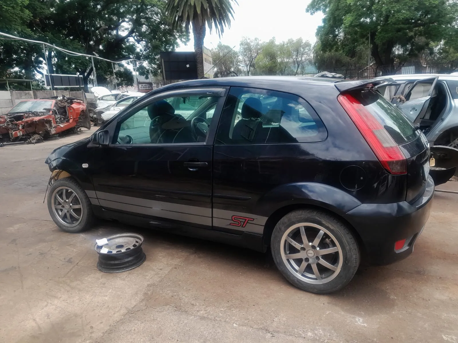 2007 Ford Fiesta  view 5