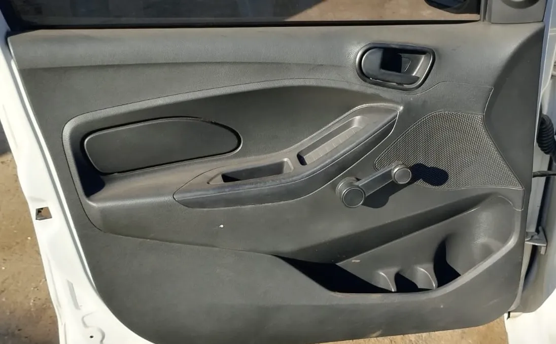 2018 Ford Figo view 8