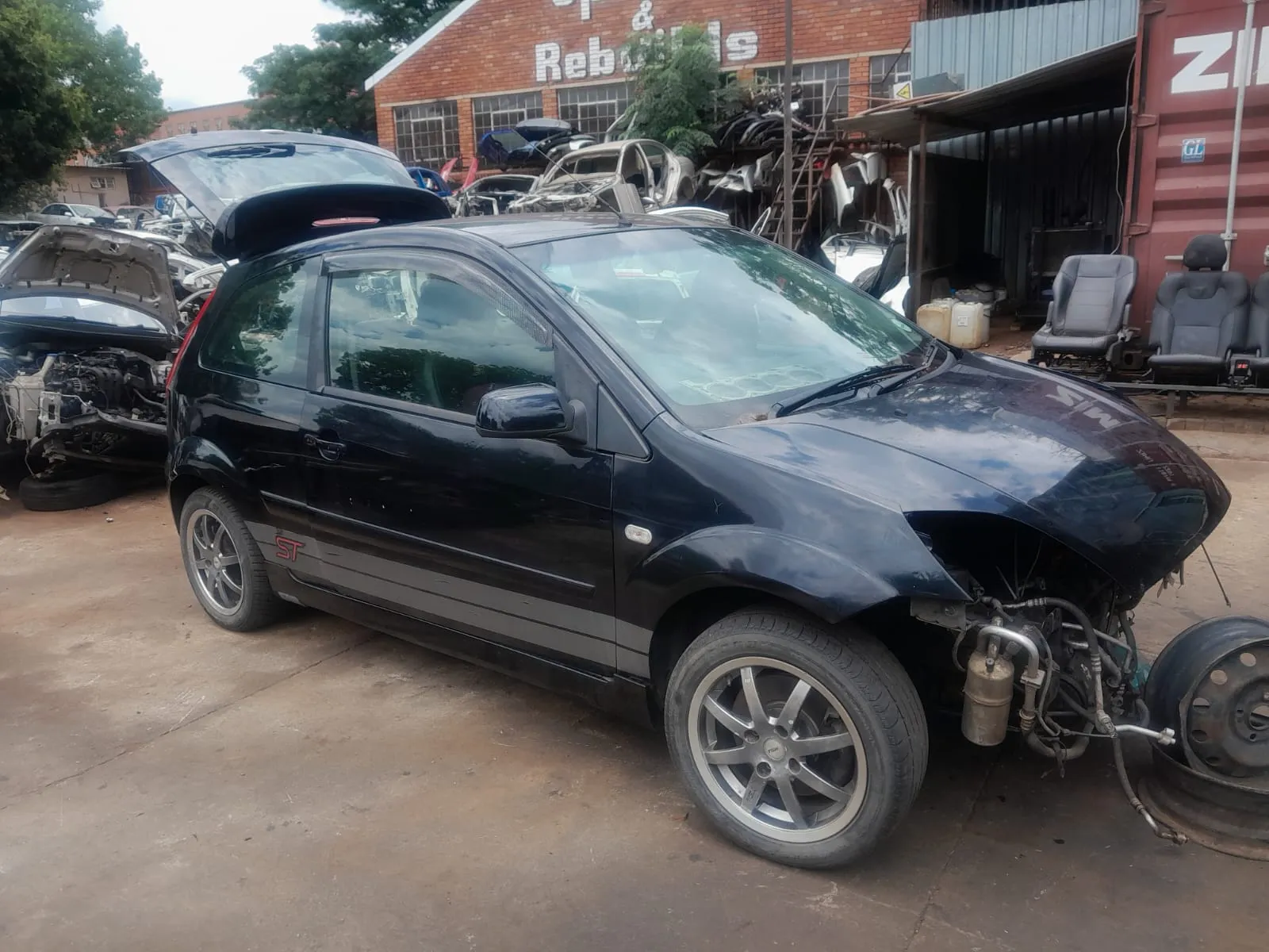 2007 Ford Fiesta  view 6