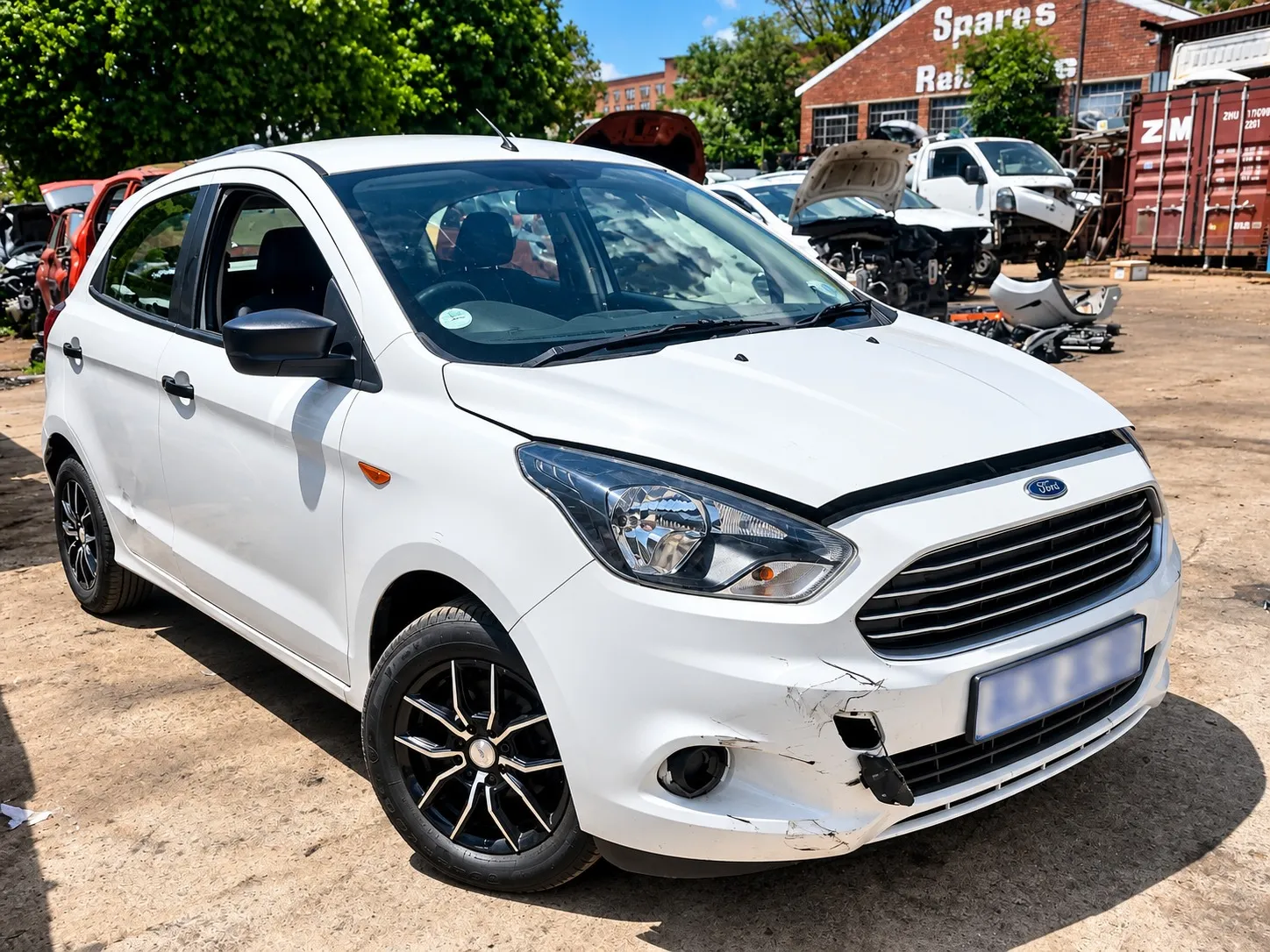 2016 Ford Figo UEk0GL25373 view 2