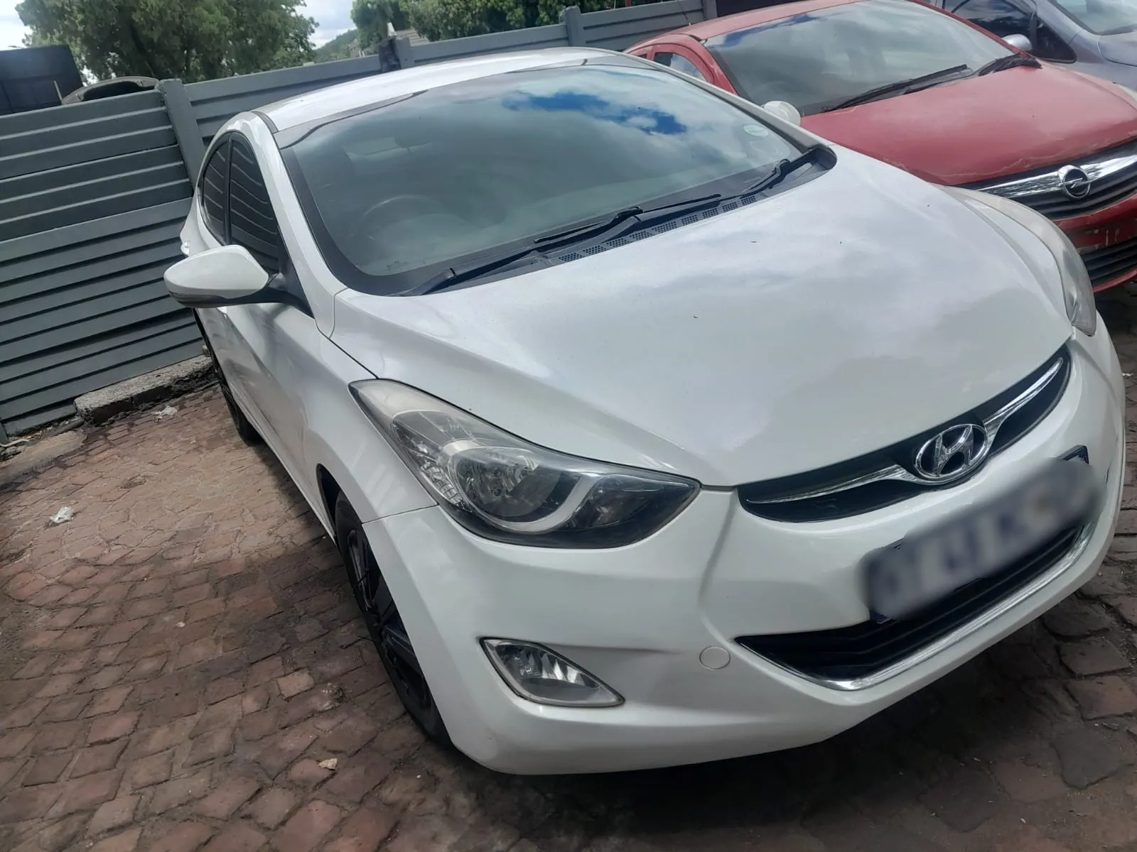 2014 Hyundai Elantra G4FJ view 4
